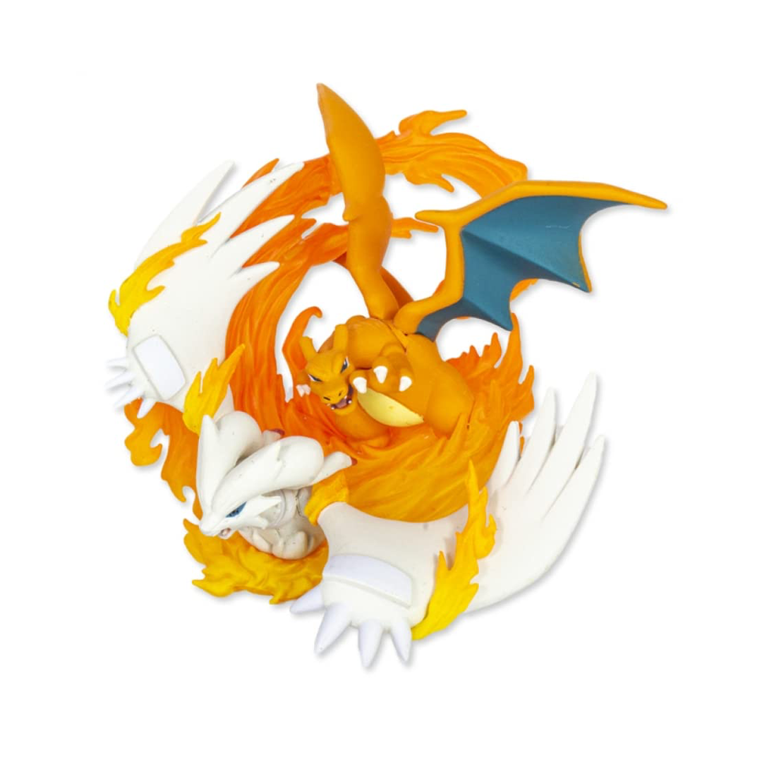 Pokémon TCG - Sun & Moon - Reshiram & Charizard-GX Figure Collection